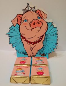 2019 шокобокс, шокобокс хрюшки, шаблон шокобокса новый год, бесплатные новогодние шаблоны, шокобокс заготовка, шаблон шокобокс свинья, шокобокс своими руками, шокобокс самостоятельно